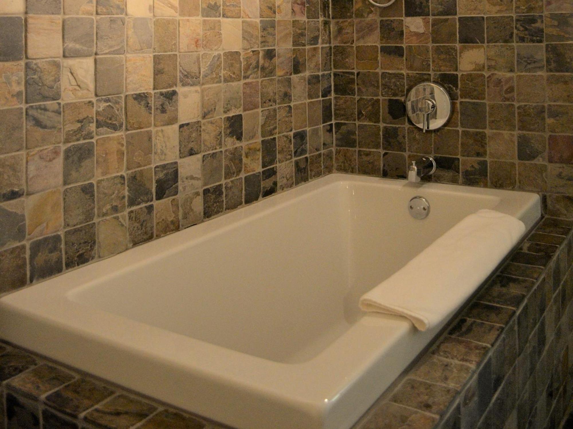 Eco Spa Highland Grenville-Sur-La-Rouge Phòng bức ảnh