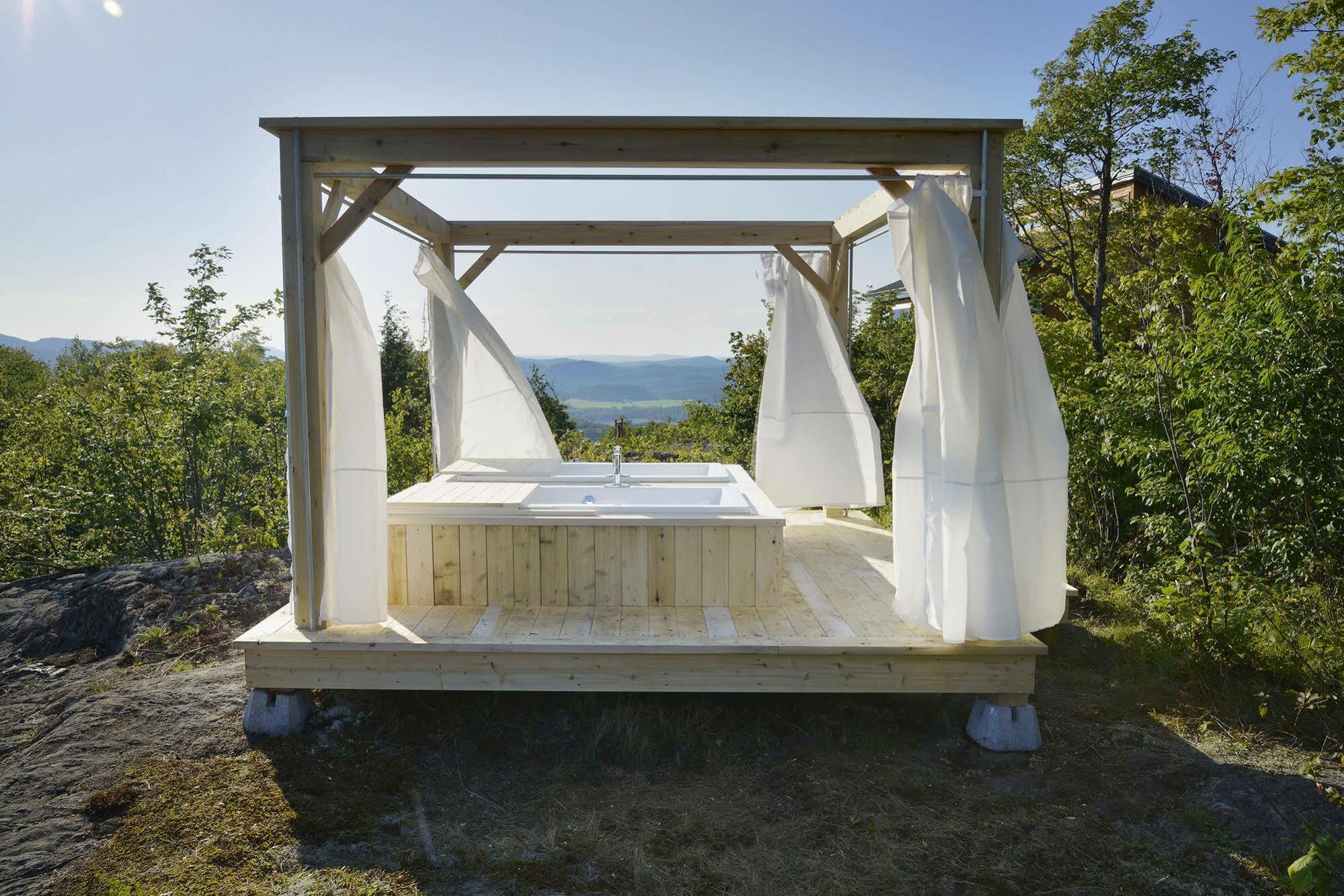 Eco Spa Highland Grenville-Sur-La-Rouge Ngoại thất bức ảnh