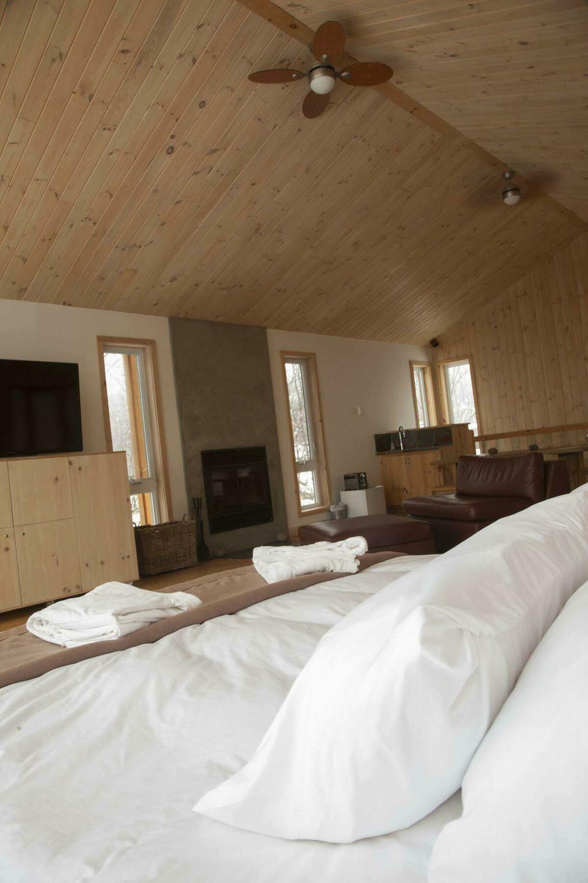Eco Spa Highland Grenville-Sur-La-Rouge Ngoại thất bức ảnh
